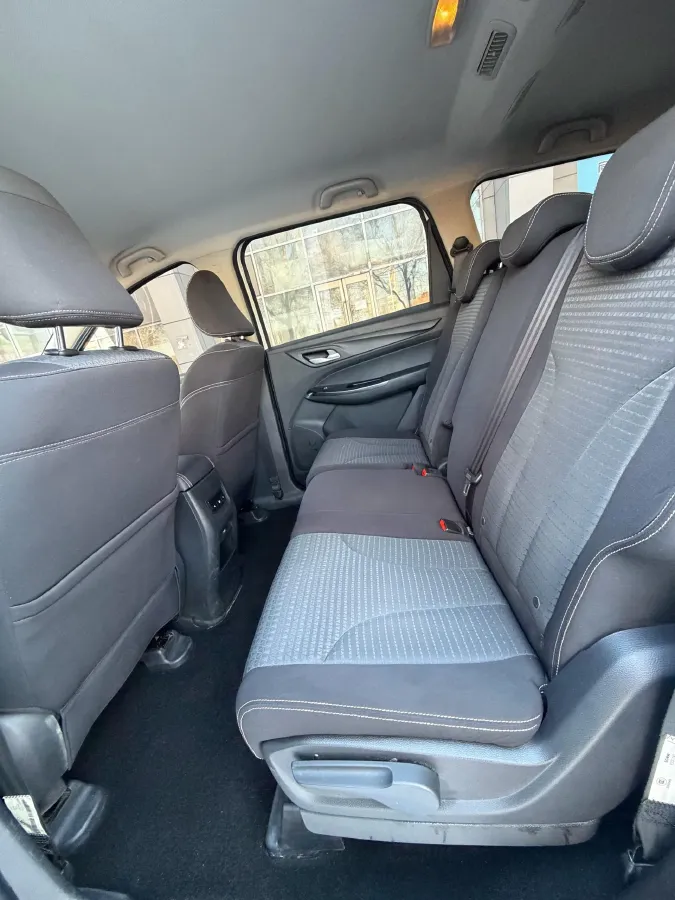 2019 BaoJun 730 1.5T 151HP L4 CVT,autocango,china used car exporter,china ev exporter,chinese used car exporter,chinese used ev exporter