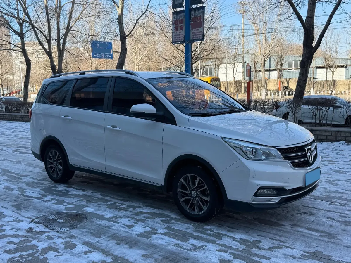 2019 BaoJun 730 1.5T 151HP L4 CVT,autocango,china used car exporter,china ev exporter,chinese used car exporter,chinese used ev exporter