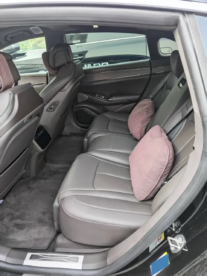 2024 Denza DenzaZ9 2.0T 207HP L4 E-CVT PHEV 38.5KWH,autocango,china used car exporter,china ev exporter,chinese used car exporter,chinese used ev exporter