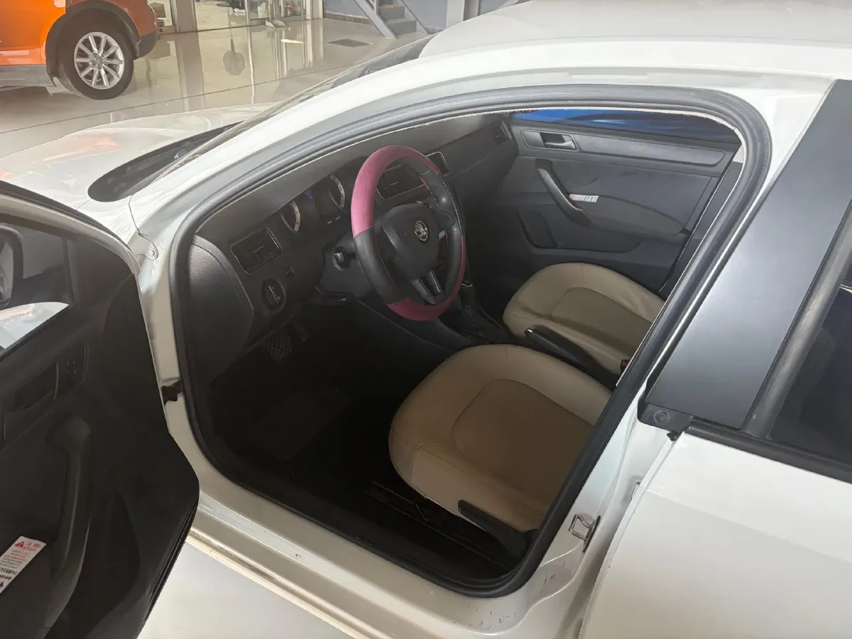 2019 Skoda Rapid Spaceback 1.5L 110HP L4 6AT,autocango,china used car exporter,china ev exporter,chinese used car exporter,chinese used ev exporter