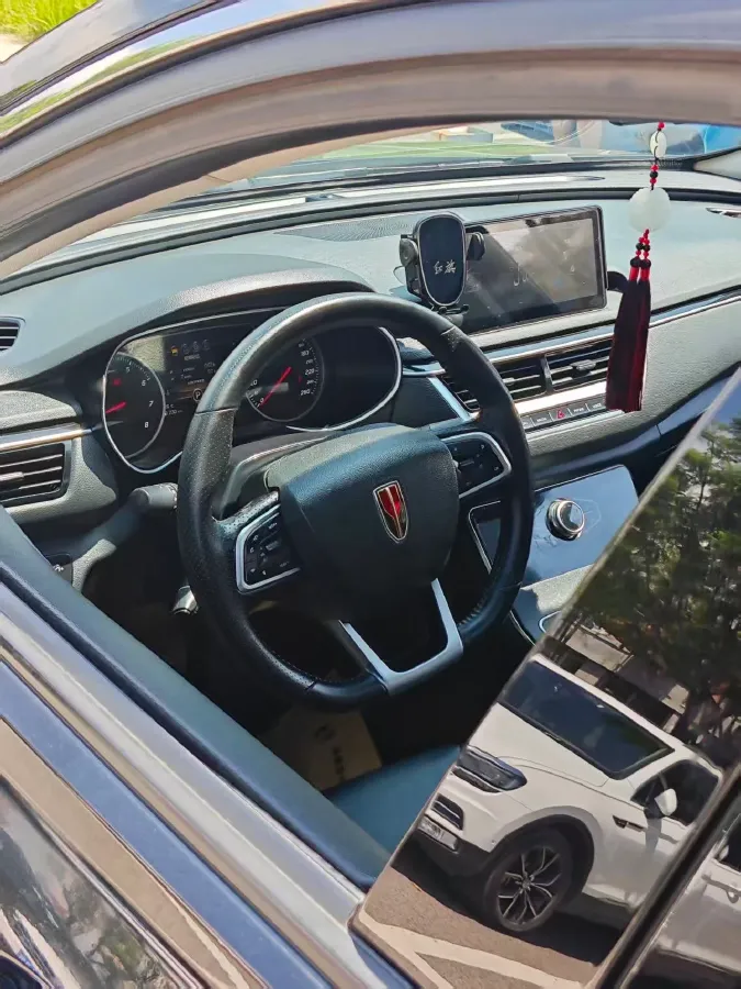 2022 HongQi H5 1.5T 169HP L4 7DCT,autocango,china used car exporter,china ev exporter,chinese used car exporter,chinese used ev exporter