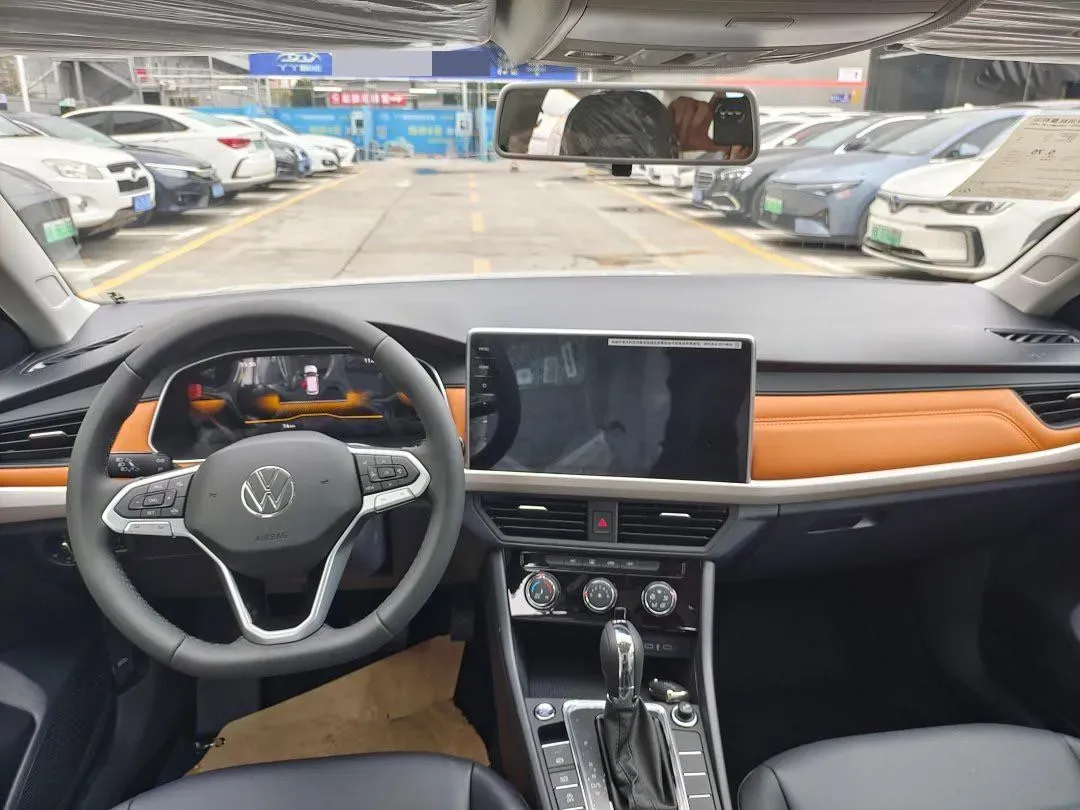 2025 Volkswagen Bora 1.2T 116HP L4 7DCT,autocango,china used car exporter,china ev exporter,chinese used car exporter,chinese used ev exporter