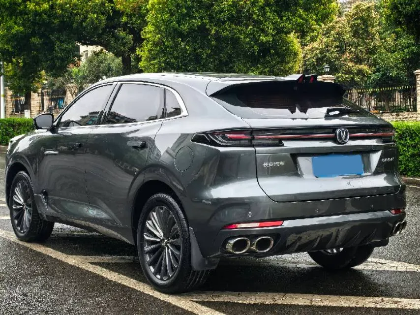 2021 ChangAn UNI-K 2.0T 233HP L4 8AT,autocango,china used car exporter,china ev exporter,chinese used car exporter,chinese used ev exporter