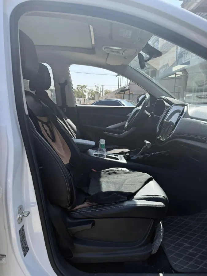 2021 BaoJun 530 1.5T 147HP L4 CVT,autocango,china used car exporter,china ev exporter,chinese used car exporter,chinese used ev exporter