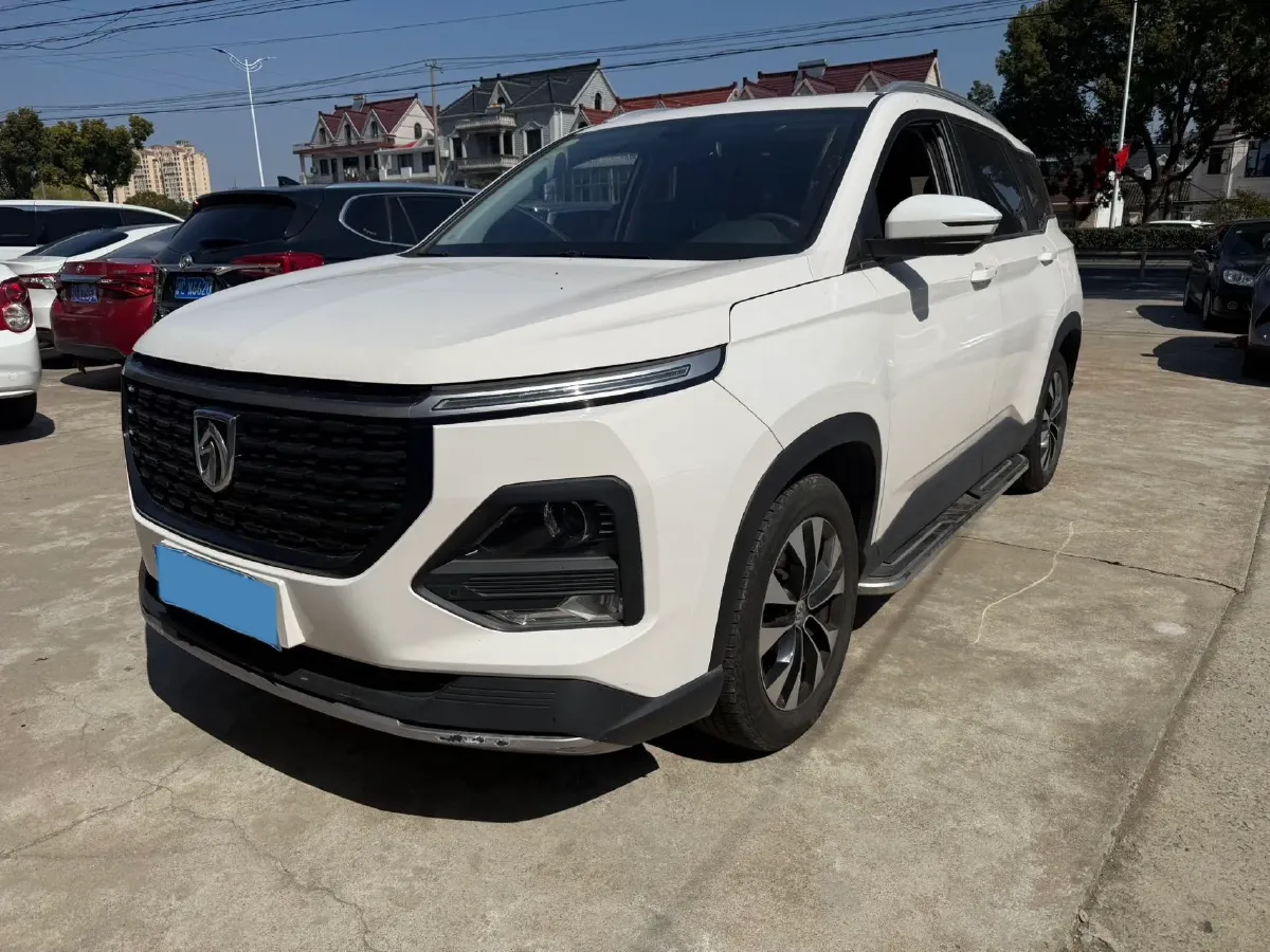 2021 BaoJun 530 1.5T 147HP L4 CVT,autocango,china used car exporter,china ev exporter,chinese used car exporter,chinese used ev exporter