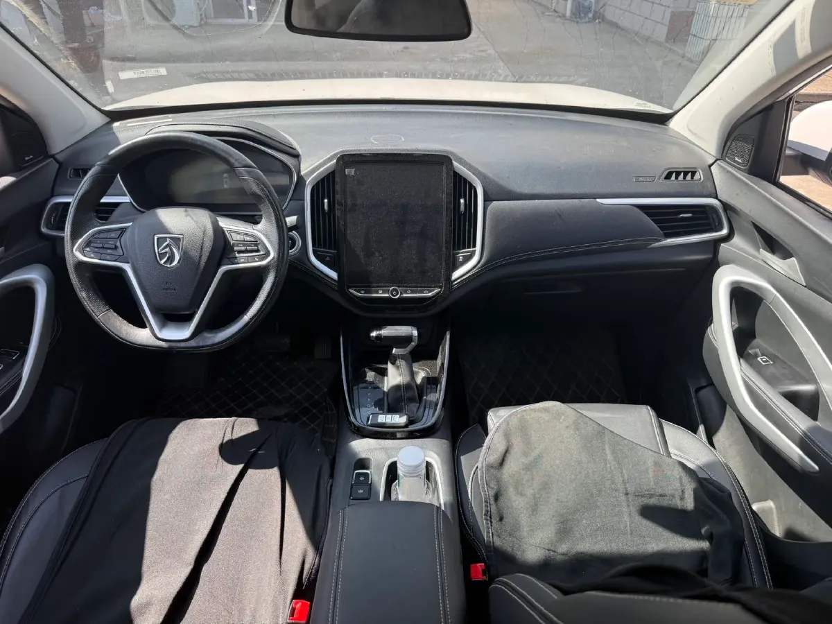 2021 BaoJun 530 1.5T 147HP L4 CVT,autocango,china used car exporter,china ev exporter,chinese used car exporter,chinese used ev exporter