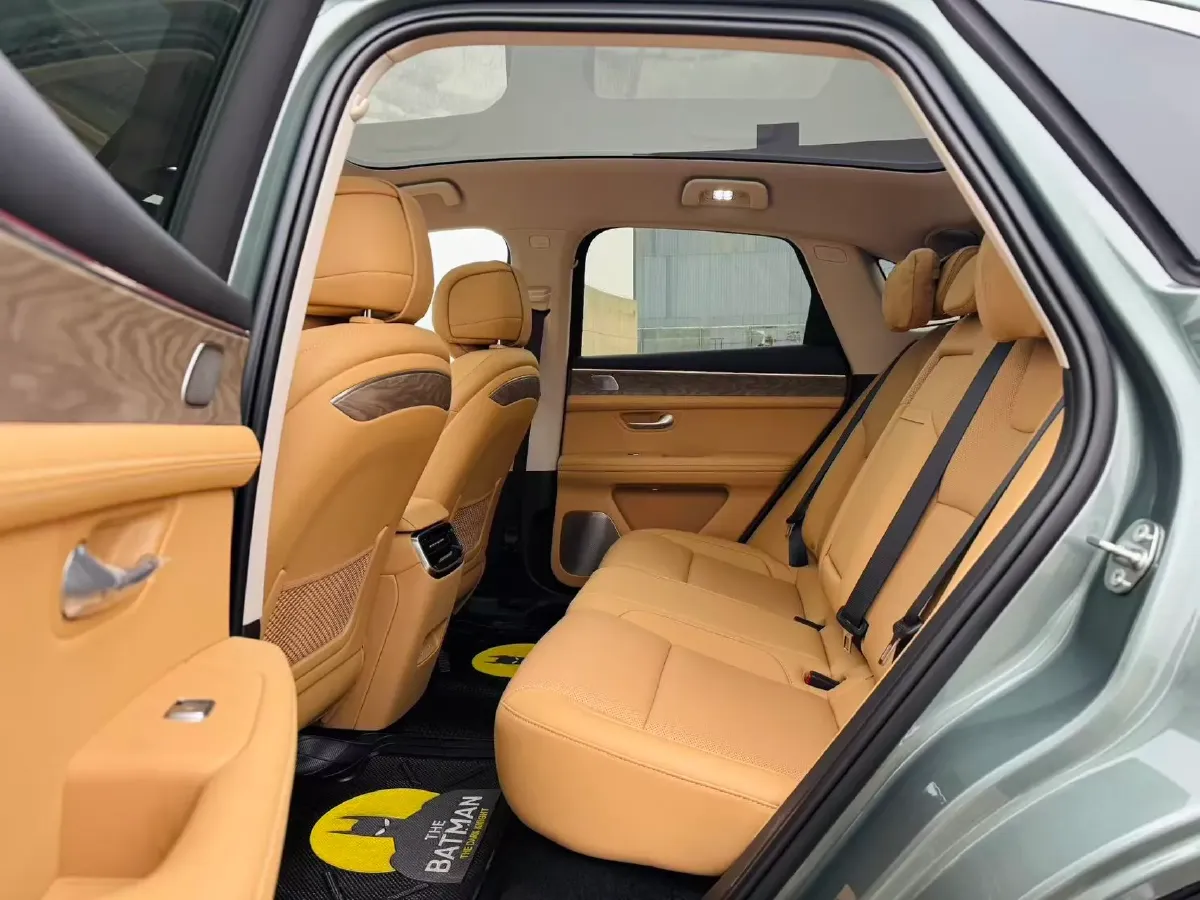 2022 JMC YuHu 7 2.0T 141HP L4 8AT,autocango,china used car exporter,china ev exporter,chinese used car exporter,chinese used ev exporter