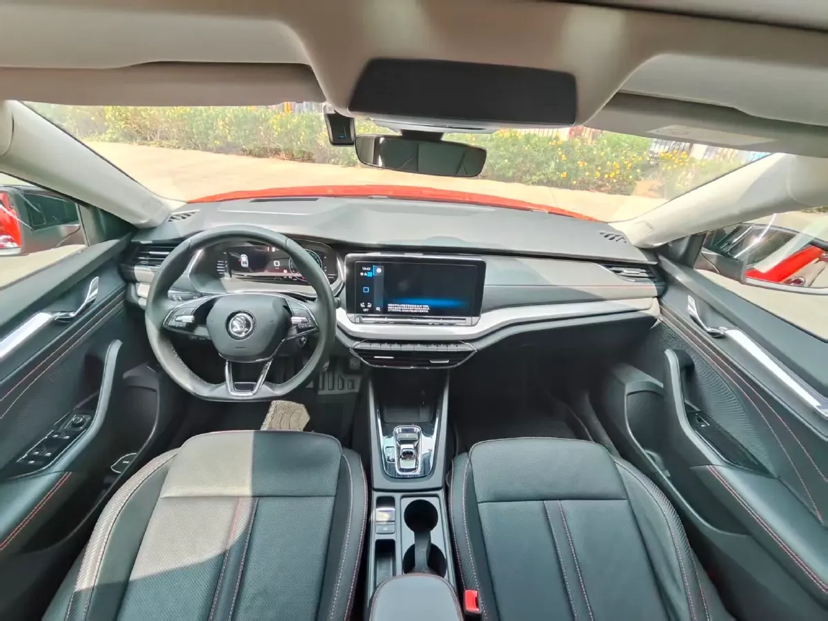 2021 Skoda Octavia 1.4T 150HP L4 7DCT,autocango,china used car exporter,china ev exporter,chinese used car exporter,chinese used ev exporter