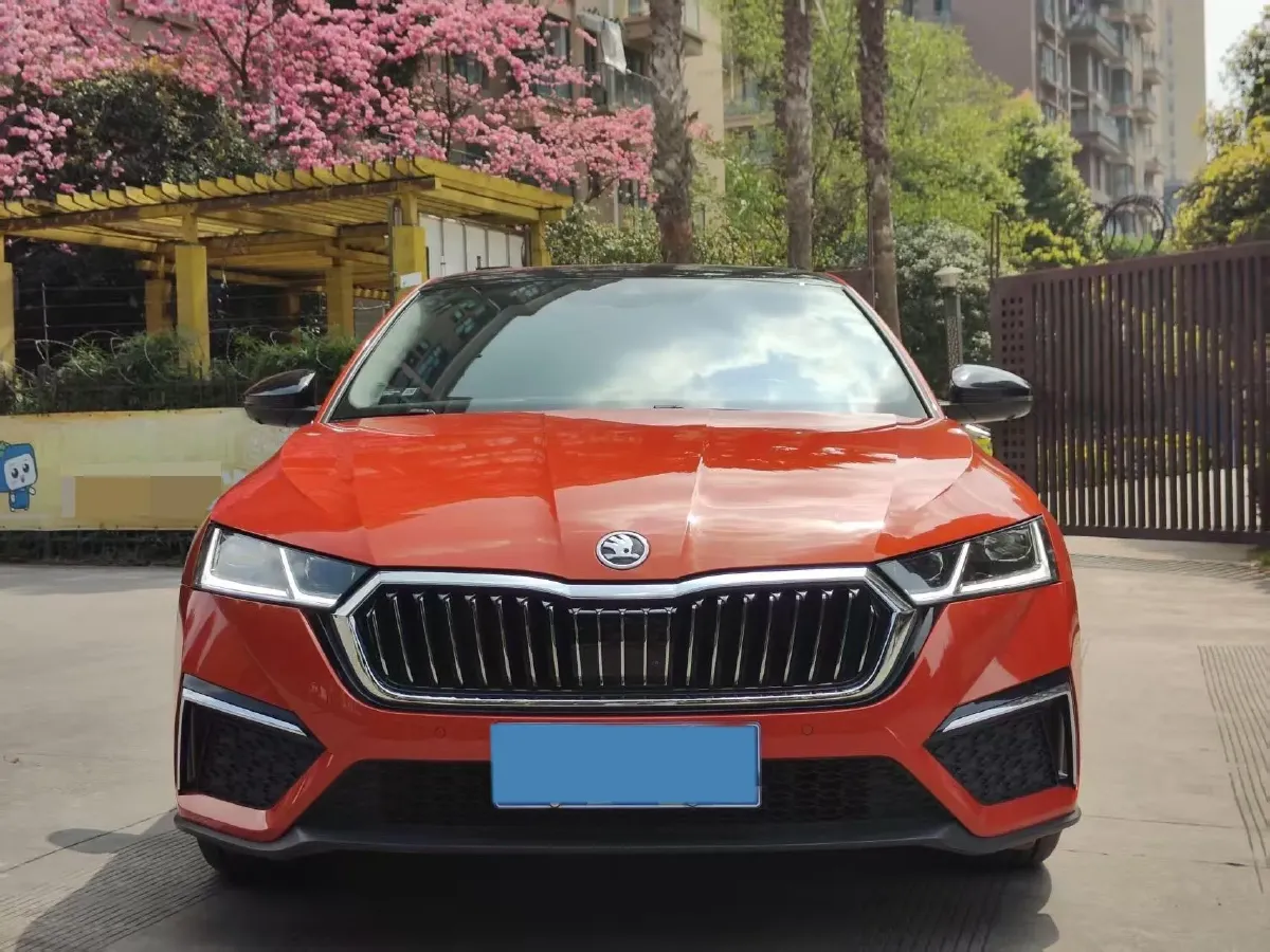 2021 Skoda Octavia 1.4T 150HP L4 7DCT,autocango,china used car exporter,china ev exporter,chinese used car exporter,chinese used ev exporter