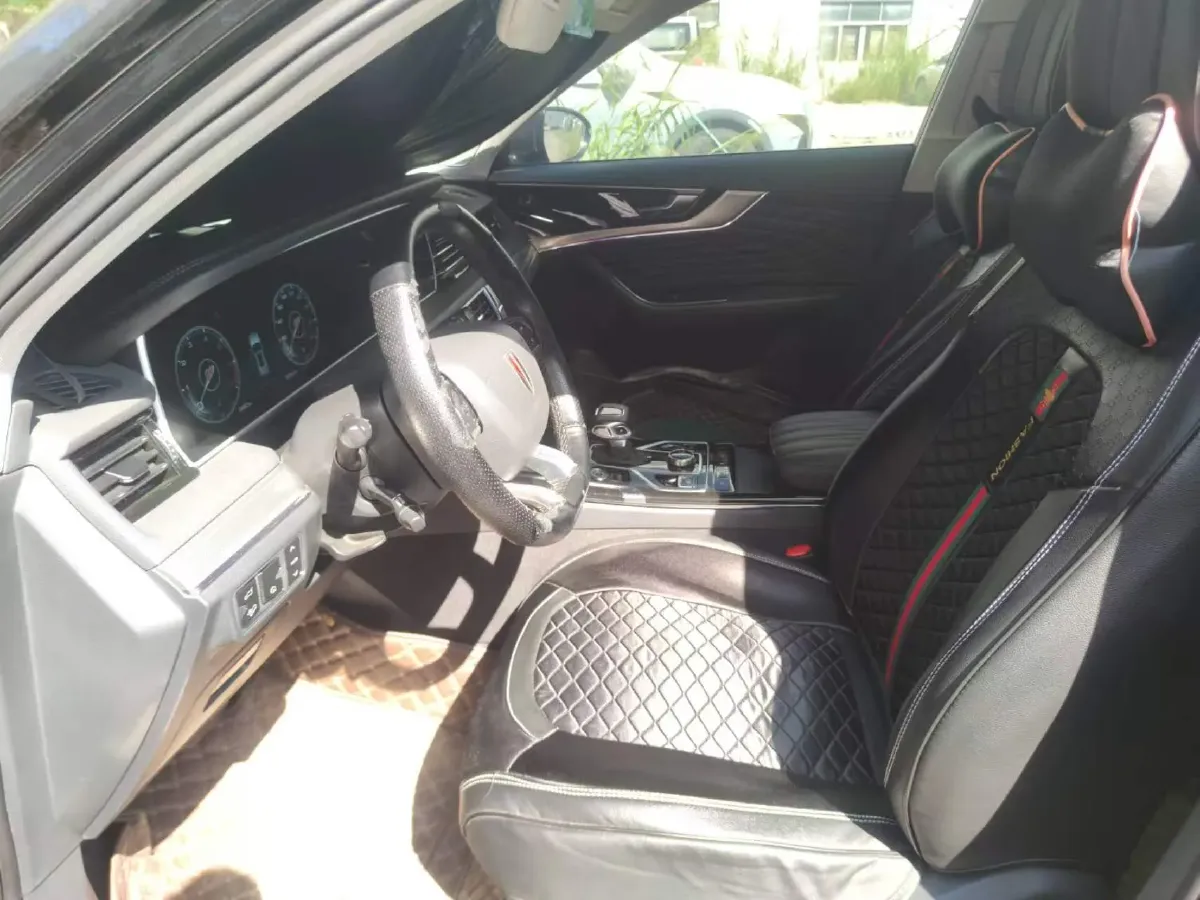 2022 HongQi HS5 2.0T 224HP L4 6AT,autocango,china used car exporter,china ev exporter,chinese used car exporter,chinese used ev exporter