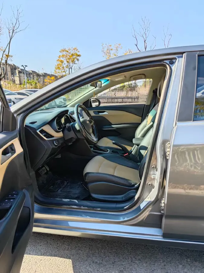 2020 Chevrolet Monza 1.5L 113HP L4 6AT,autocango,china used car exporter,china ev exporter,chinese used car exporter,chinese used ev exporter