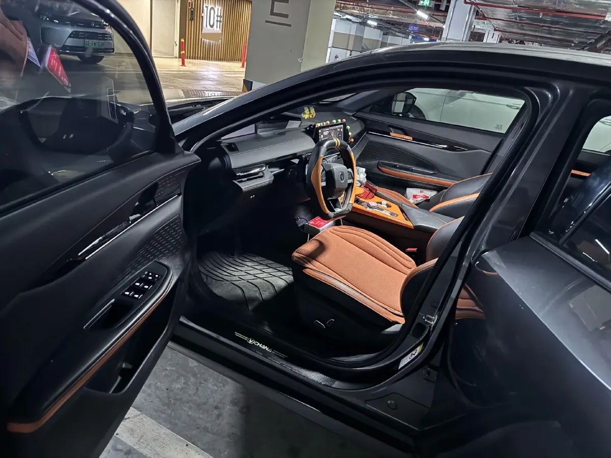 2023 ChangAn UNI-V 1.5T 188HP L4 7DCT,autocango,china used car exporter,china ev exporter,chinese used car exporter,chinese used ev exporter