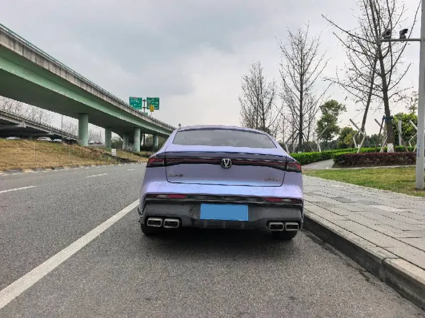 2024 ChangAn UNI-V 1.5T 188HP L4 7DCT,autocango,china used car exporter,china ev exporter,chinese used car exporter,chinese used ev exporter