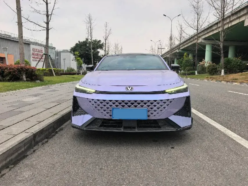 2024 ChangAn UNI-V 1.5T 188HP L4 7DCT,autocango,china used car exporter,china ev exporter,chinese used car exporter,chinese used ev exporter