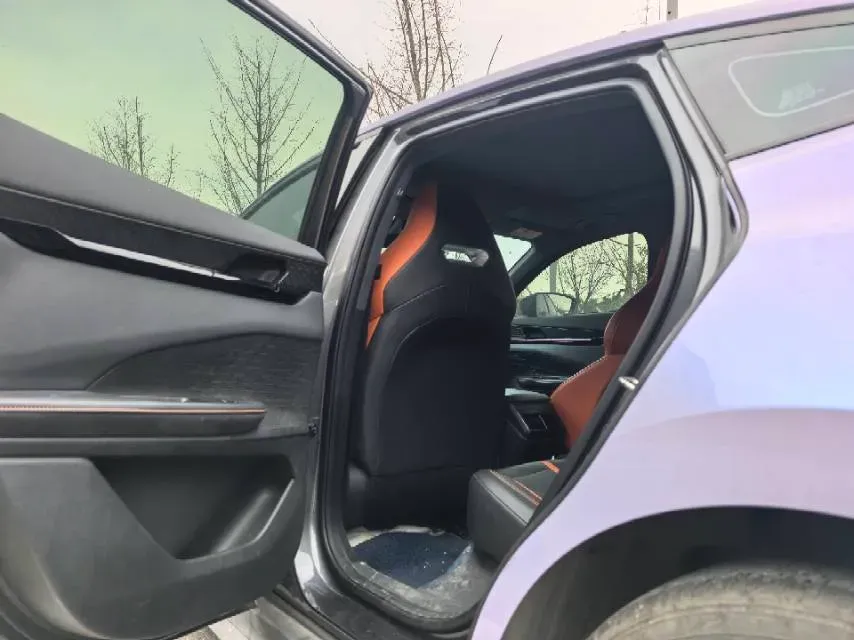 2024 ChangAn UNI-V 1.5T 188HP L4 7DCT,autocango,china used car exporter,china ev exporter,chinese used car exporter,chinese used ev exporter