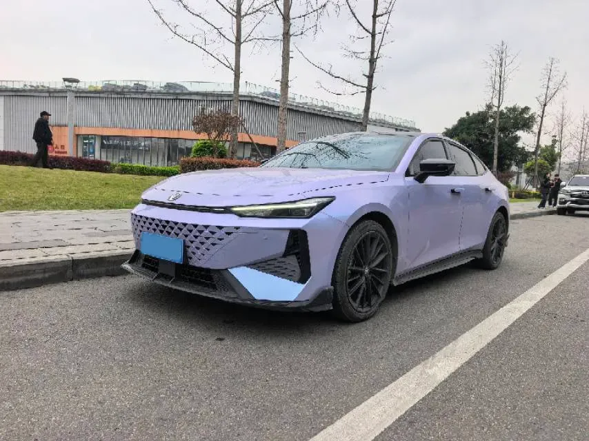 2024 ChangAn UNI-V 1.5T 188HP L4 7DCT,autocango,china used car exporter,china ev exporter,chinese used car exporter,chinese used ev exporter