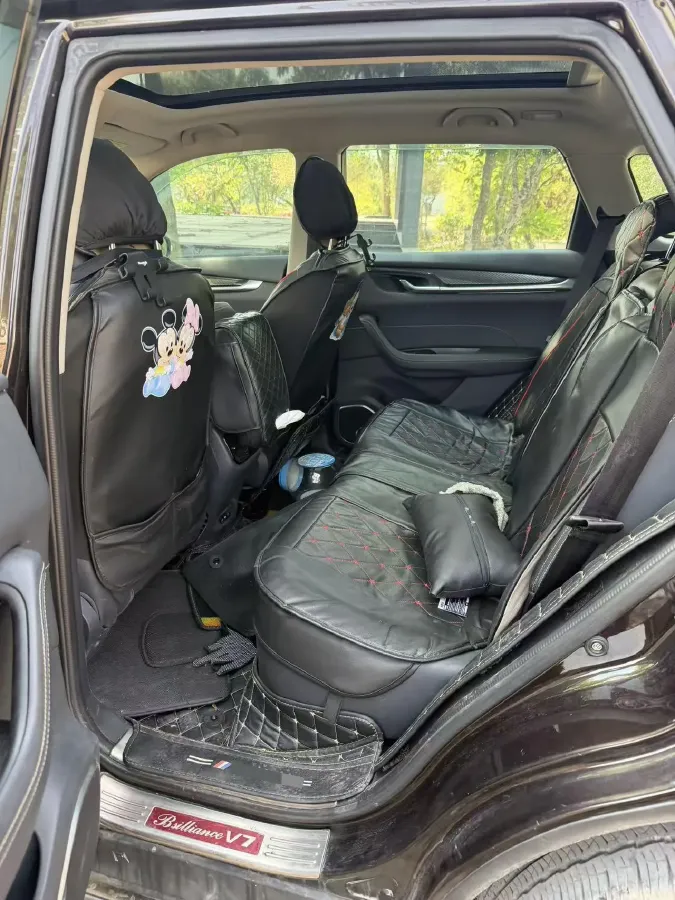 2018 Brilliance Auto V7 1.6T 204HP L4 7DCT,autocango,china used car exporter,china ev exporter,chinese used car exporter,chinese used ev exporter