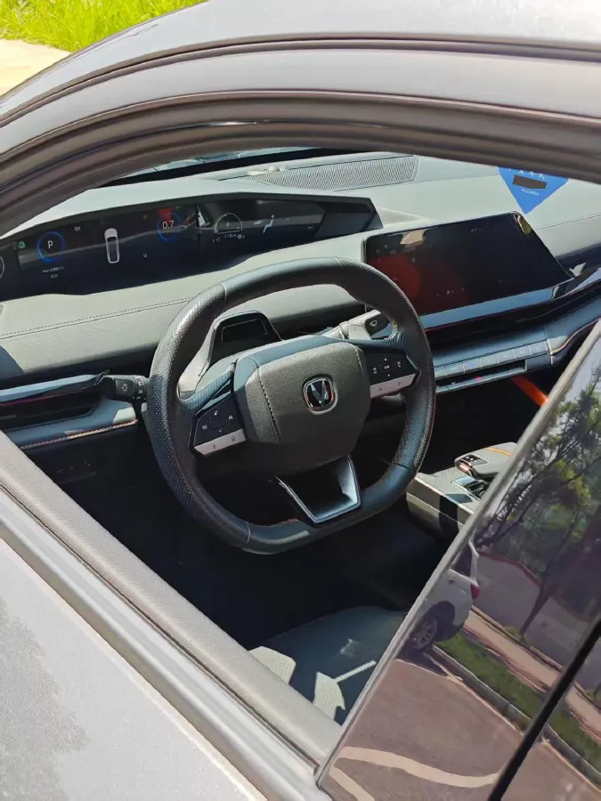 2023 ChangAn UNI-V 1.5T 188HP L4 7DCT,autocango,china used car exporter,china ev exporter,chinese used car exporter,chinese used ev exporter