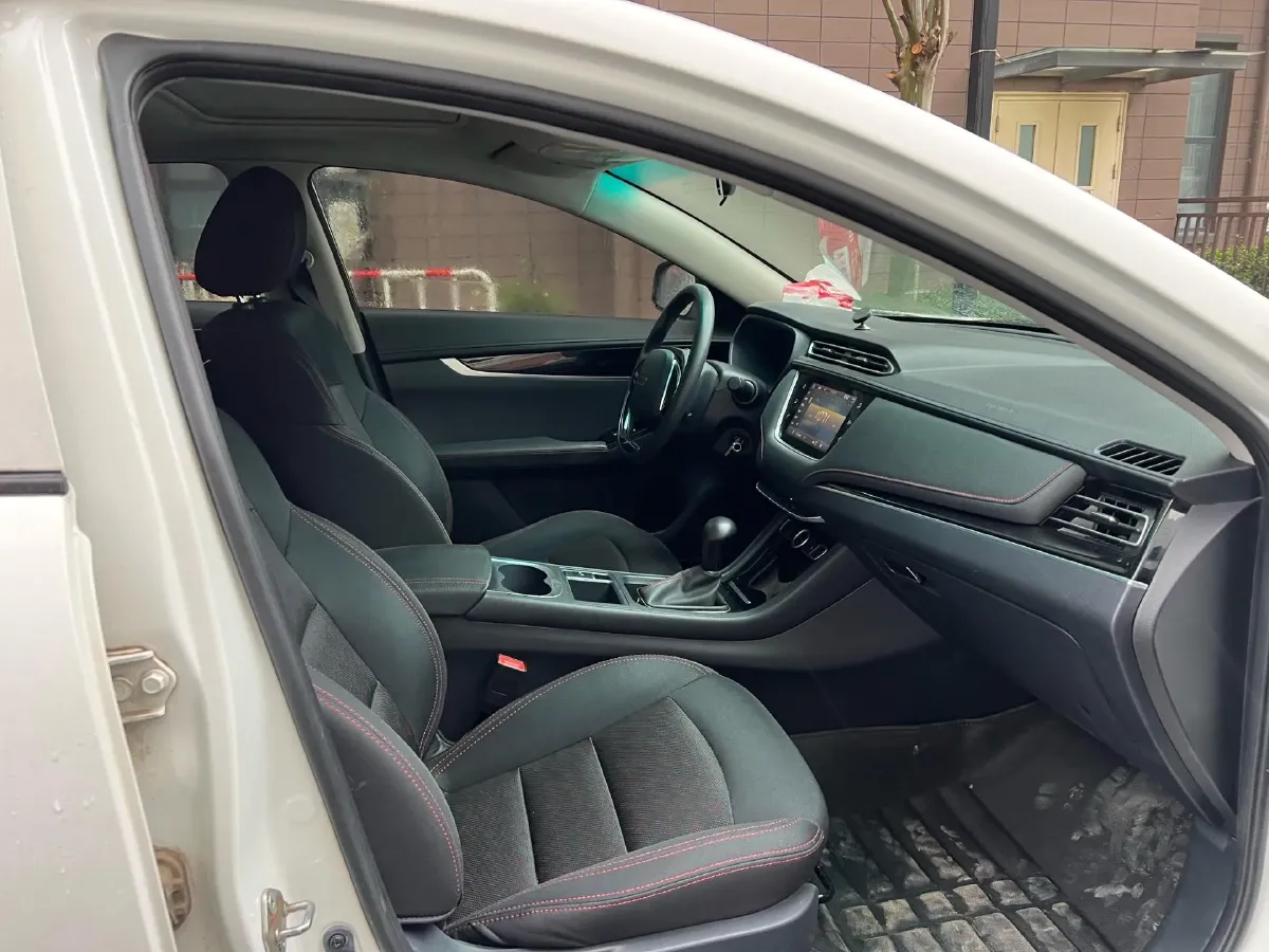 2018 HaiMa Family F5 1.6L 125HP L4 6AT,autocango,china used car exporter,china ev exporter,chinese used car exporter,chinese used ev exporter