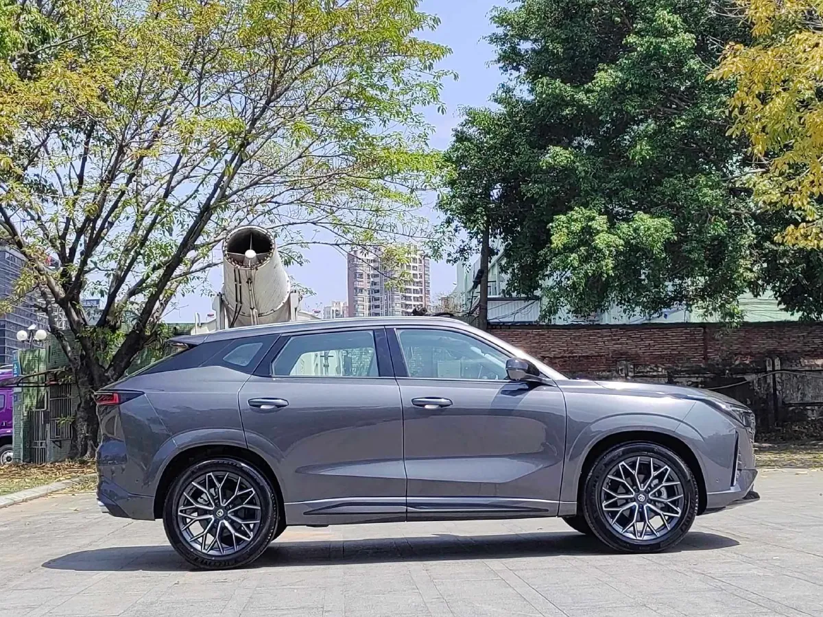 2025 ChangAn UNI-Z 1.5T 188HP L4 7DCT,autocango,china used car exporter,china ev exporter,chinese used car exporter,chinese used ev exporter