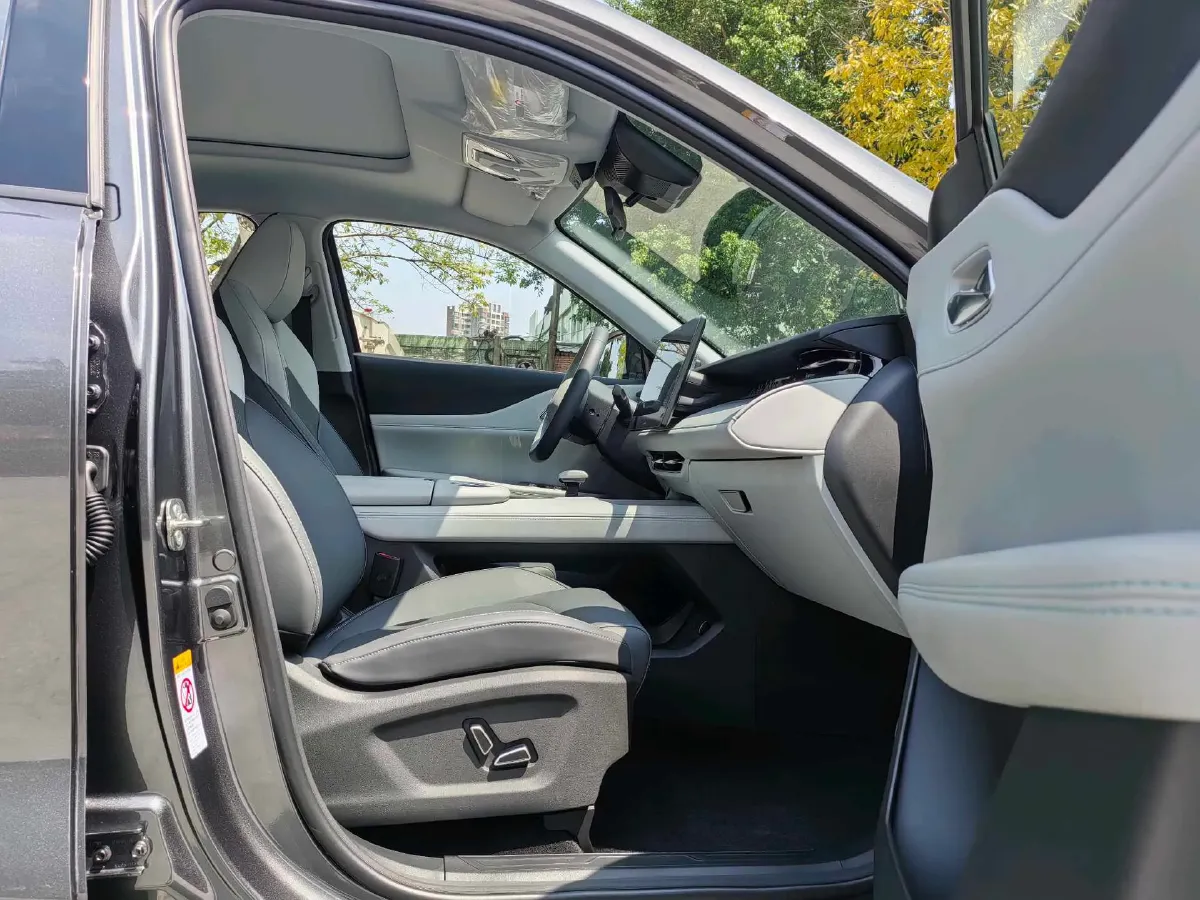 2025 ChangAn UNI-Z 1.5T 188HP L4 7DCT,autocango,china used car exporter,china ev exporter,chinese used car exporter,chinese used ev exporter