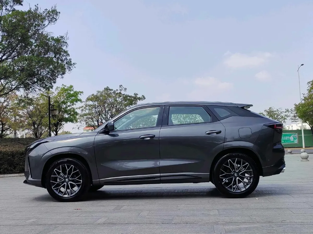 2025 ChangAn UNI-Z 1.5T 188HP L4 7DCT,autocango,china used car exporter,china ev exporter,chinese used car exporter,chinese used ev exporter