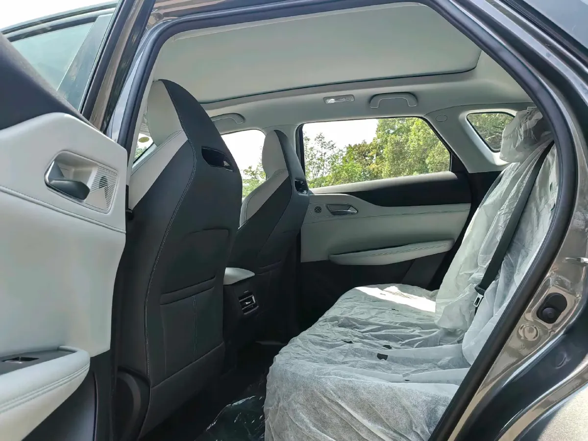 2025 ChangAn UNI-Z 1.5T 188HP L4 7DCT,autocango,china used car exporter,china ev exporter,chinese used car exporter,chinese used ev exporter