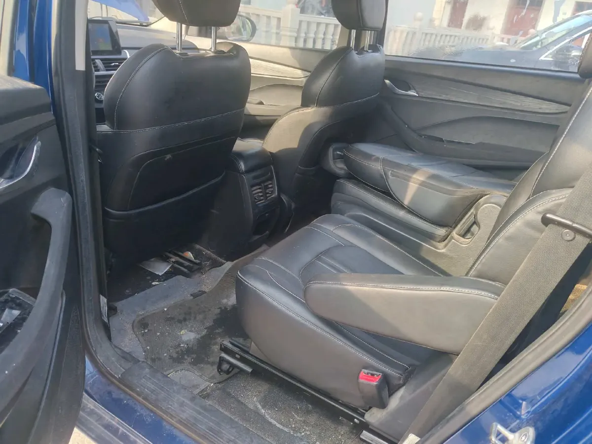 2018 BaoJun 360 1.5L 112HP L4 6MT,autocango,china used car exporter,china ev exporter,chinese used car exporter,chinese used ev exporter