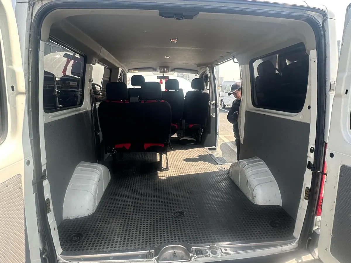 2021 MAXUS XinTu V80 2.0T 139HP L4 6MT,autocango,china used car exporter,china ev exporter,chinese used car exporter,chinese used ev exporter