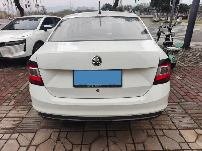 2018 Skoda Rapid 1.6L 110HP L4 5MT,autocango,china used car exporter,china ev exporter,chinese used car exporter,chinese used ev exporter