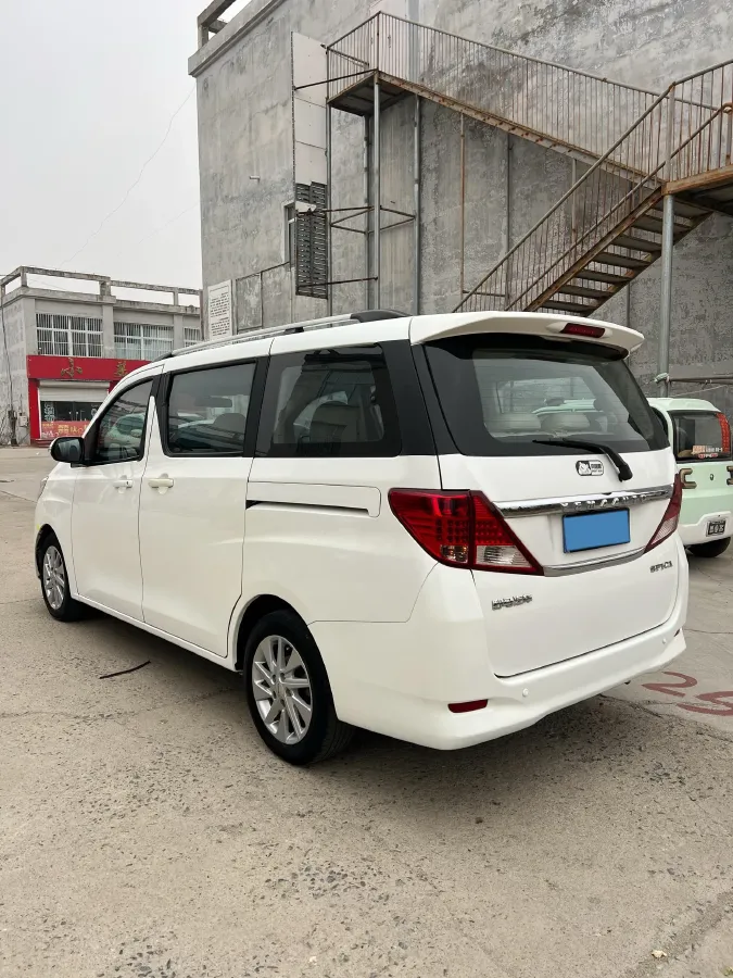 2018 Yema SiPaiKa 1.5L 112HP L4 5MT,autocango,china used car exporter,china ev exporter,chinese used car exporter,chinese used ev exporter