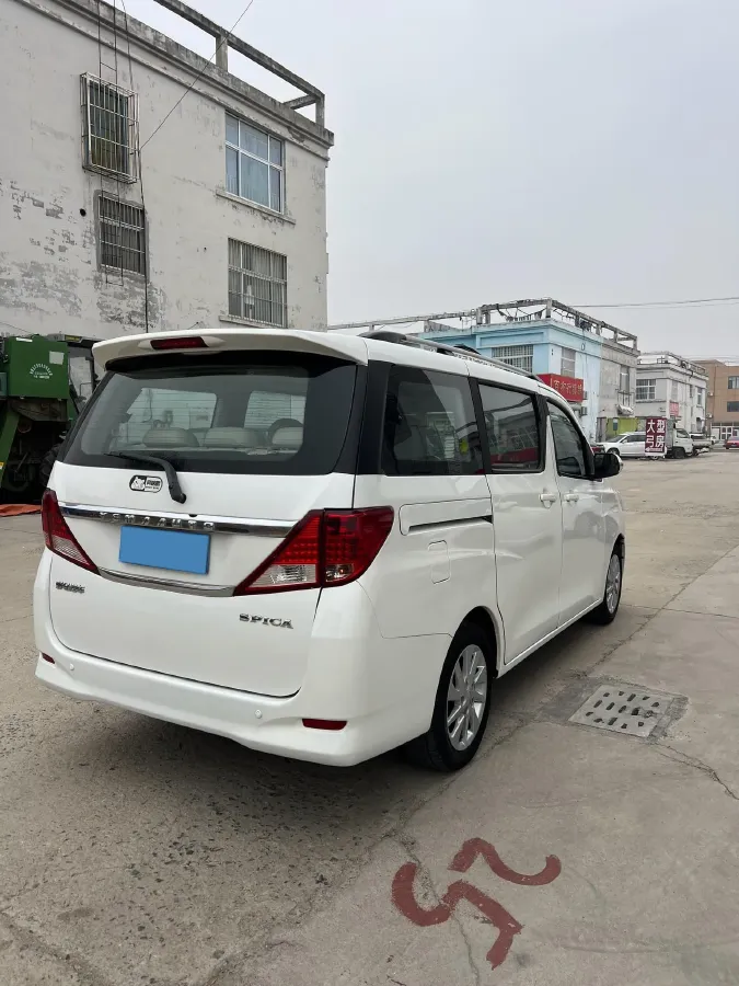 2018 Yema SiPaiKa 1.5L 112HP L4 5MT,autocango,china used car exporter,china ev exporter,chinese used car exporter,chinese used ev exporter