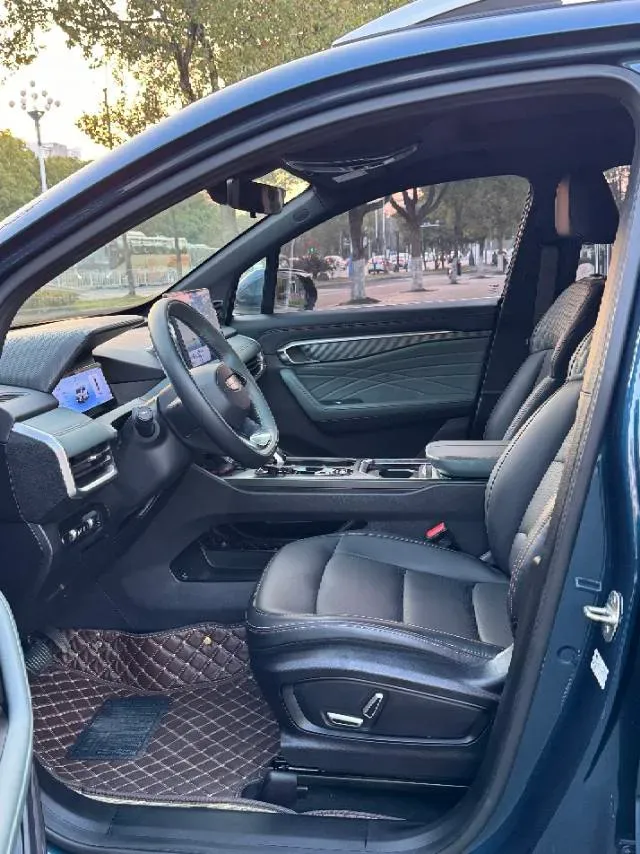 2024 Geely Okavango L 2.0T 218HP L4 7DCT,autocango,china used car exporter,china ev exporter,chinese used car exporter,chinese used ev exporter