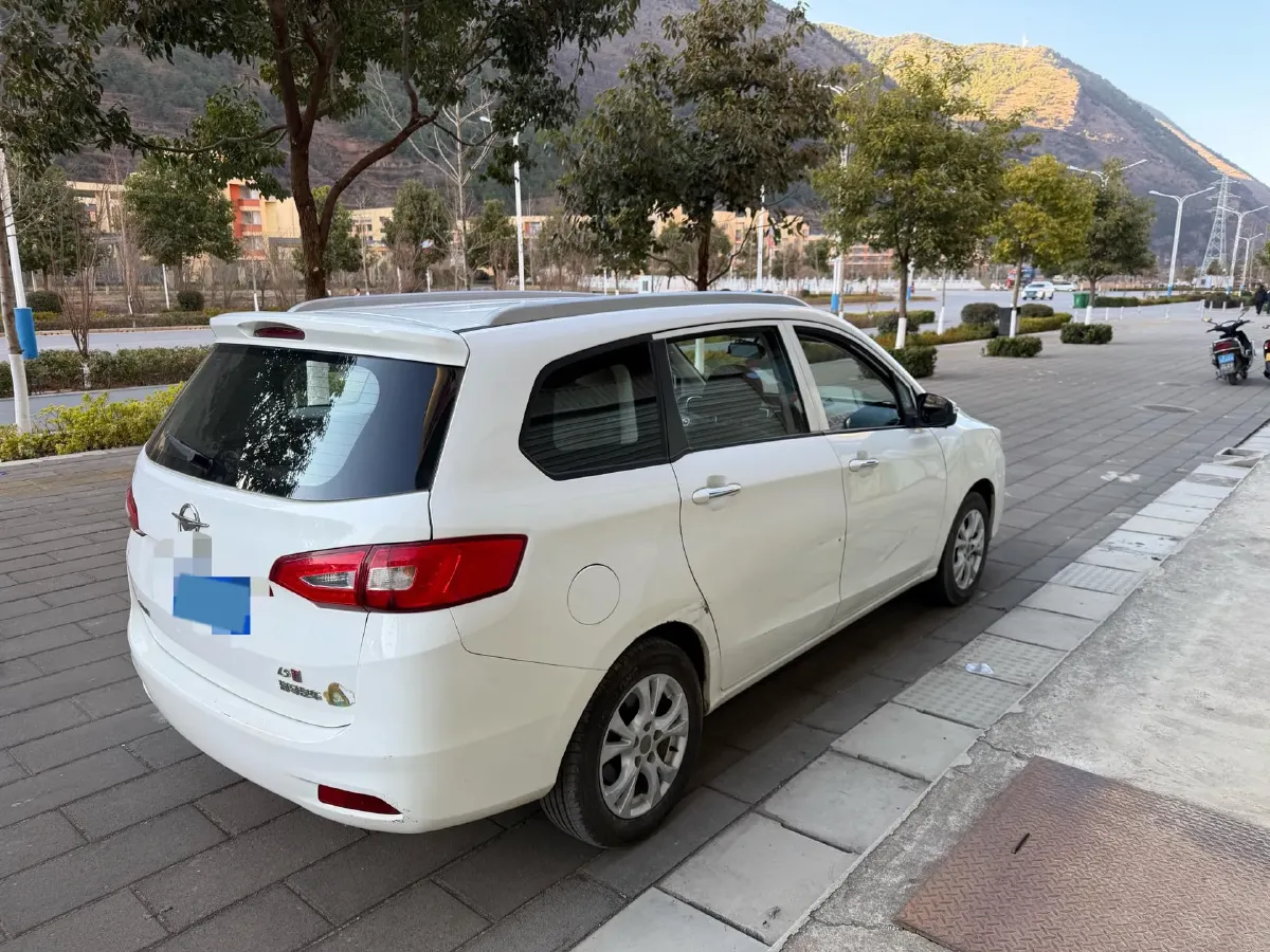 2017 HaiMa Family F7 1.5T 165HP L4 6MT,autocango,china used car exporter,china ev exporter,chinese used car exporter,chinese used ev exporter