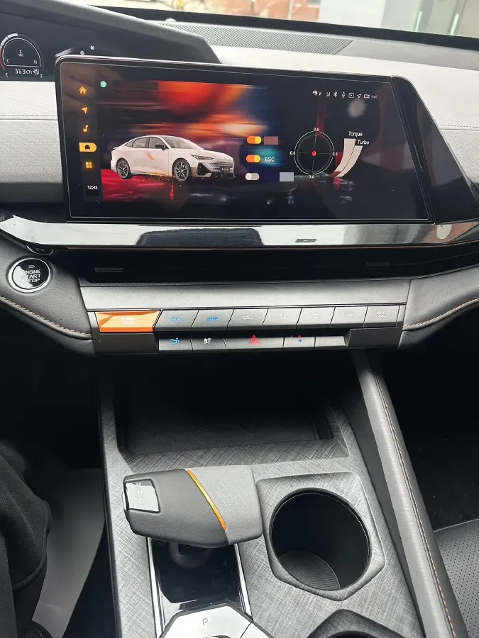 2022 ChangAn UNI-V 1.5T 188HP L4 7DCT,autocango,china used car exporter,china ev exporter,chinese used car exporter,chinese used ev exporter