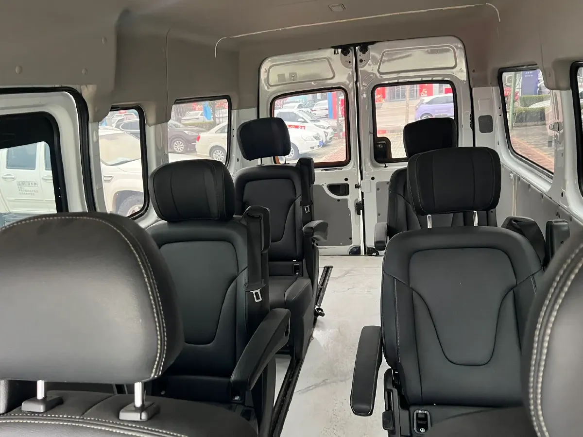 2023 MAXUS Interstellar 2.0T 143HP L4 6MT,autocango,china used car exporter,china ev exporter,chinese used car exporter,chinese used ev exporter