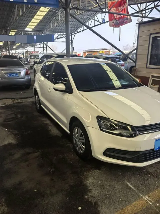 2016 DongFeng Forthing LingZhi 2.0L 121HP L4 5MT,autocango,china used car exporter,china ev exporter,chinese used car exporter,chinese used ev exporter
