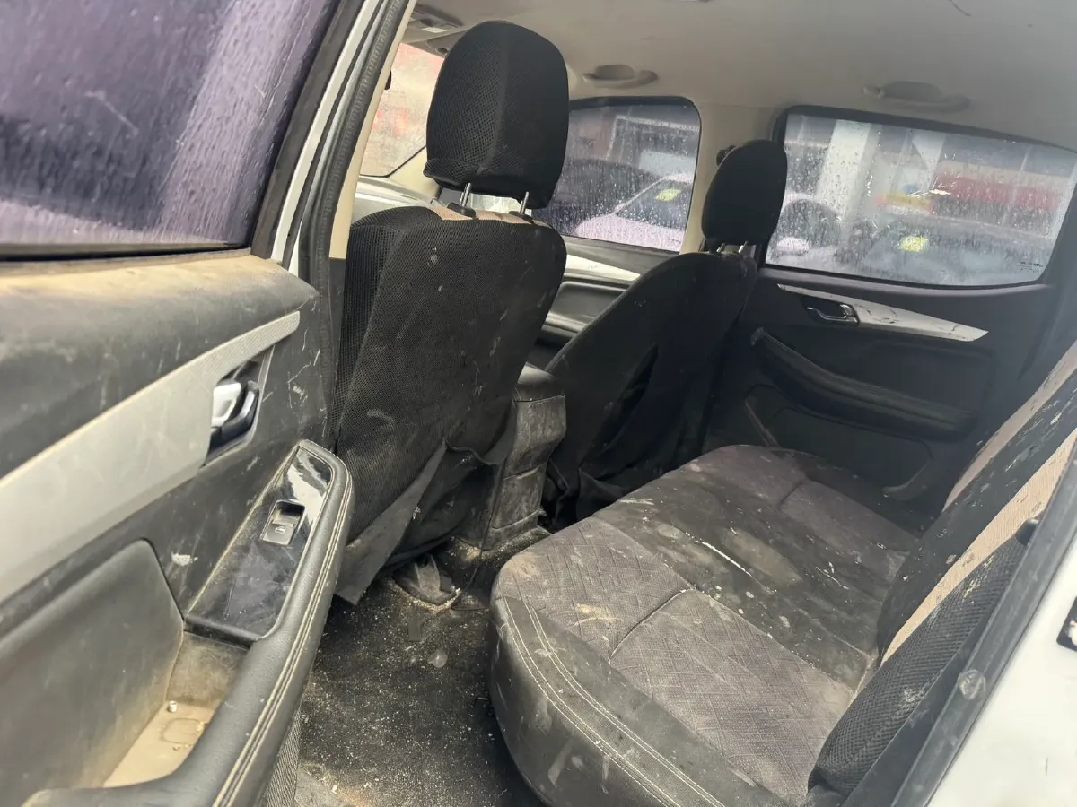 2020 Isuzu Jim 2.8T 120HP L4 5MT,autocango,china used car exporter,china ev exporter,chinese used car exporter,chinese used ev exporter