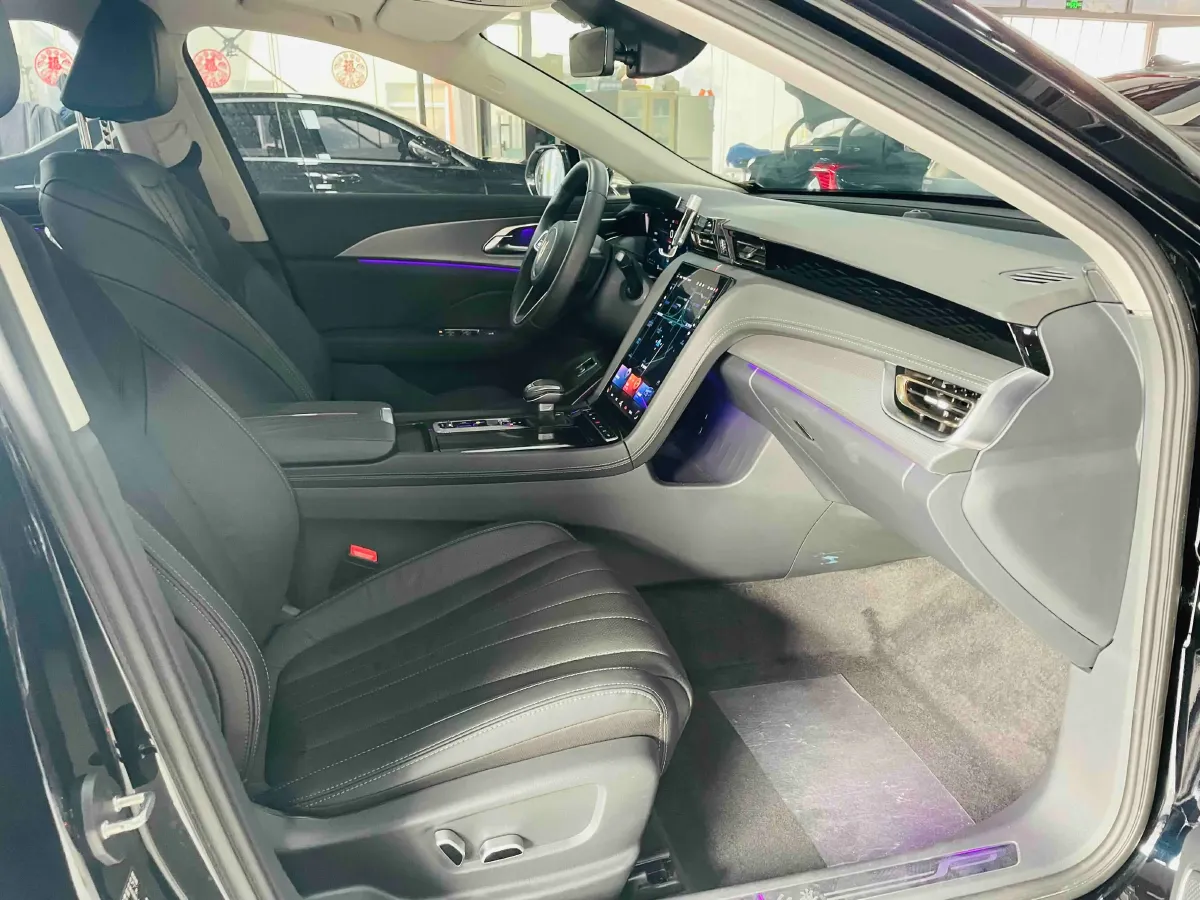 2023 HongQi H5 2.0T 224HP L4 8AT,autocango,china used car exporter,china ev exporter,chinese used car exporter,chinese used ev exporter