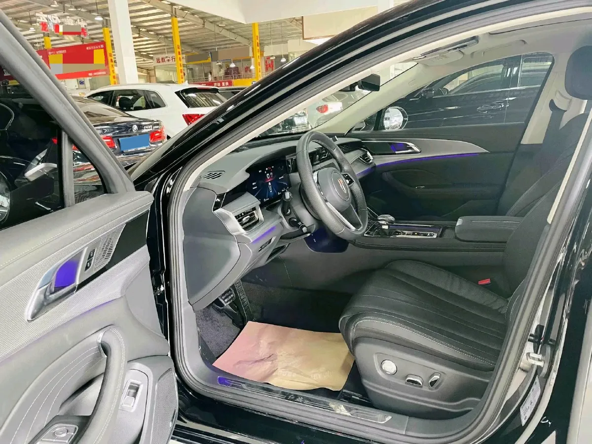 2023 HongQi H5 2.0T 224HP L4 8AT,autocango,china used car exporter,china ev exporter,chinese used car exporter,chinese used ev exporter