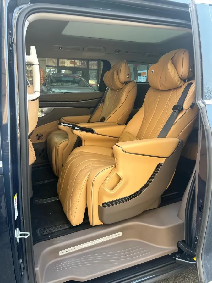 2022 HongQi HS7 3.0T 337HP V6 8AT,autocango,china used car exporter,china ev exporter,chinese used car exporter,chinese used ev exporter