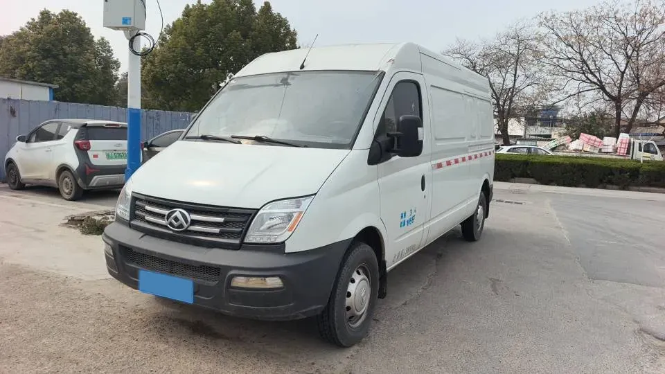 2019 MAXUS XinTu V80 2.0T 139HP L4 6MT,autocango,china used car exporter,china ev exporter,chinese used car exporter,chinese used ev exporter