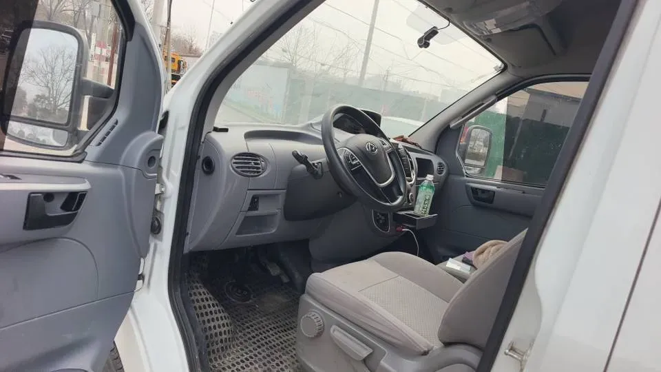 2019 MAXUS XinTu V80 2.0T 139HP L4 6MT,autocango,china used car exporter,china ev exporter,chinese used car exporter,chinese used ev exporter