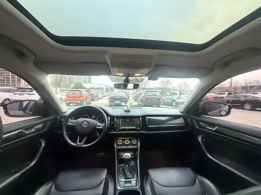 2017 Skoda Kodiak 1.8T 180HP L4 7DCT,autocango,china used car exporter,china ev exporter,chinese used car exporter,chinese used ev exporter