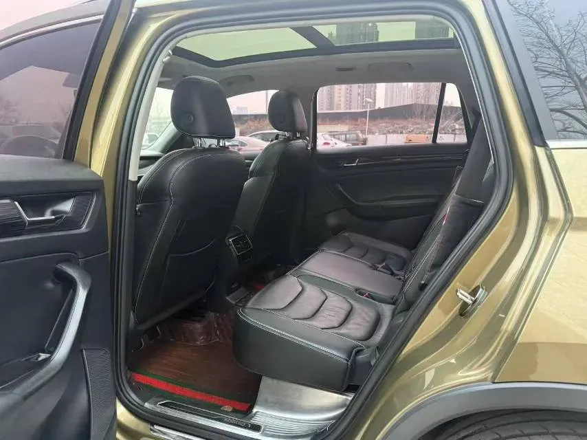 2017 Skoda Kodiak 1.8T 180HP L4 7DCT,autocango,china used car exporter,china ev exporter,chinese used car exporter,chinese used ev exporter