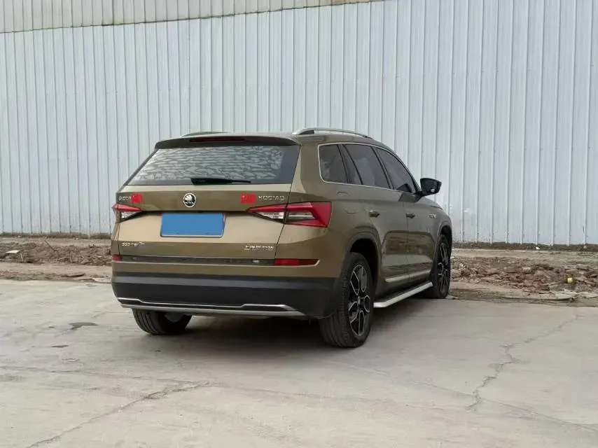 2017 Skoda Kodiak 1.8T 180HP L4 7DCT,autocango,china used car exporter,china ev exporter,chinese used car exporter,chinese used ev exporter