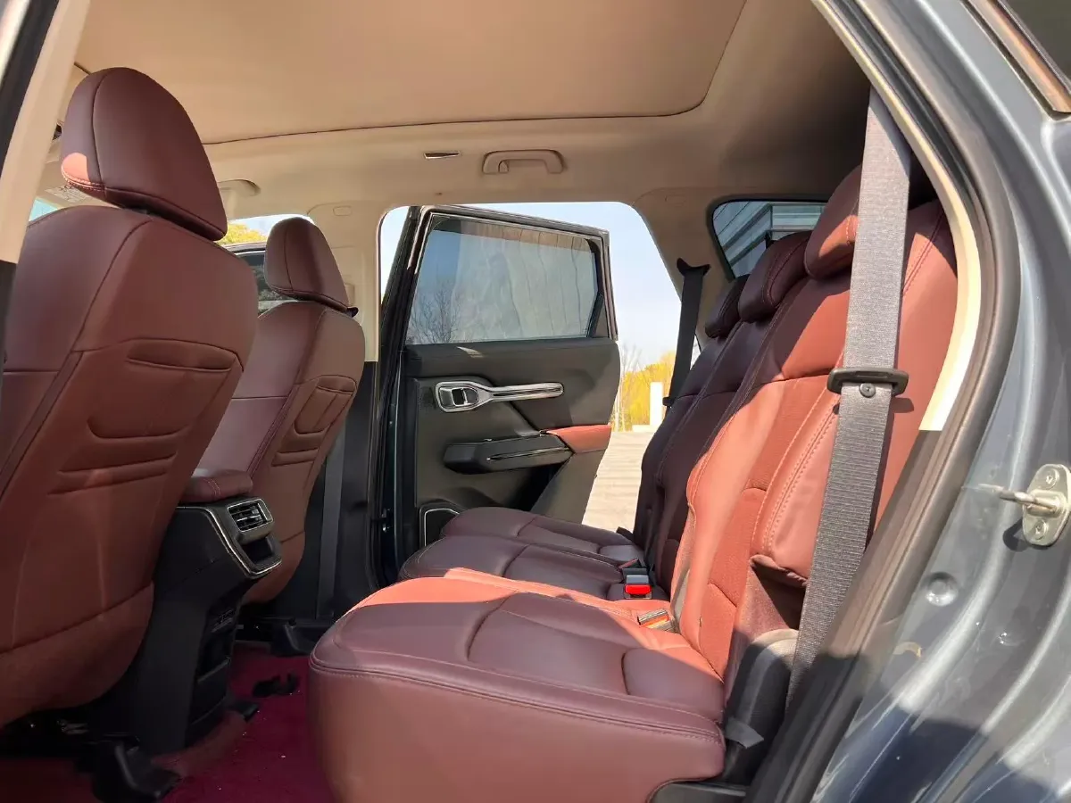 2022 Geely Okavango 1.8T 184HP L4 7DCT,autocango,china used car exporter,china ev exporter,chinese used car exporter,chinese used ev exporter