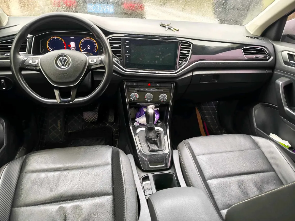 2022 Volkswagen T-Roc 1.4T 150HP L4 7DCT,autocango,china used car exporter,china ev exporter,chinese used car exporter,chinese used ev exporter