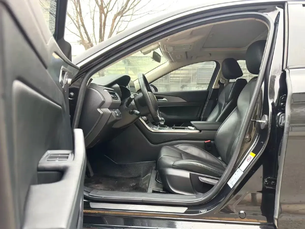 2022 HongQi H5 1.5T 169HP L4 7DCT,autocango,china used car exporter,china ev exporter,chinese used car exporter,chinese used ev exporter