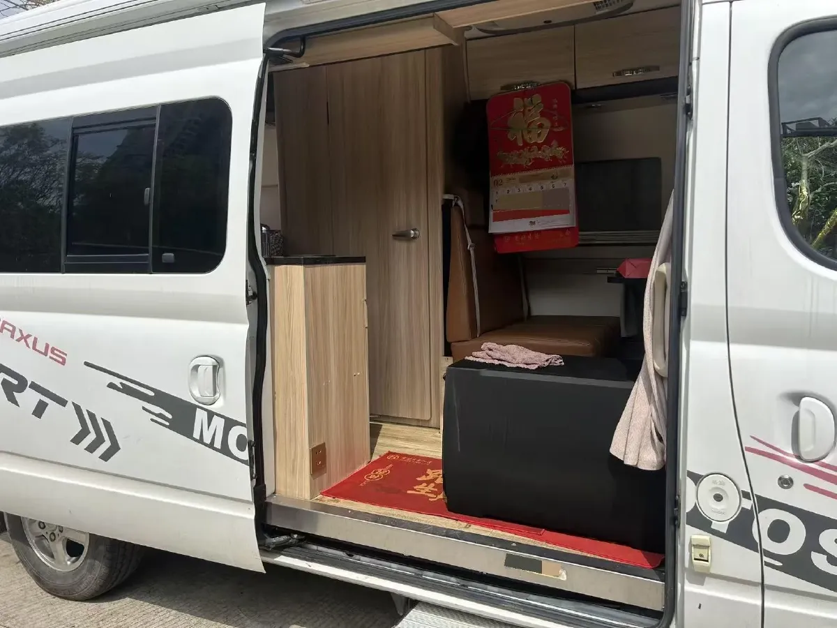 2018 MAXUS XinTu V80 2.5T 136HP L4 6MT,autocango,china used car exporter,china ev exporter,chinese used car exporter,chinese used ev exporter